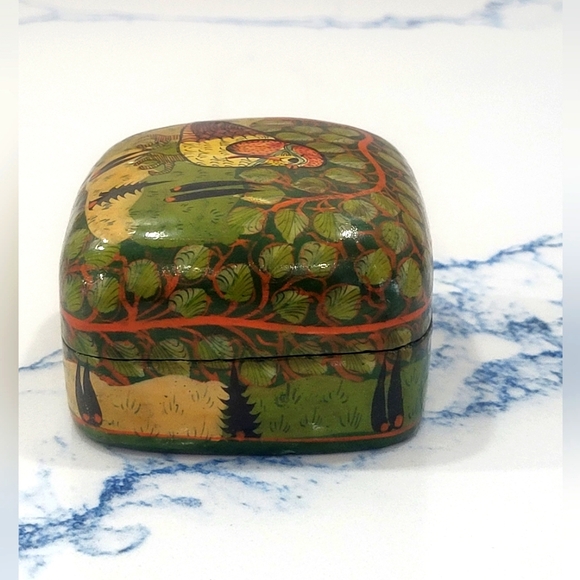 Vtg | Handmade| Kashmir| Lacquered Trinket Box - Picture 6 of 16